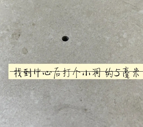 高邑瓷砖空鼓维修公司专业解答在瓷砖铺贴过程中，如果砂料搅拌不均匀，将会带来以下问题
